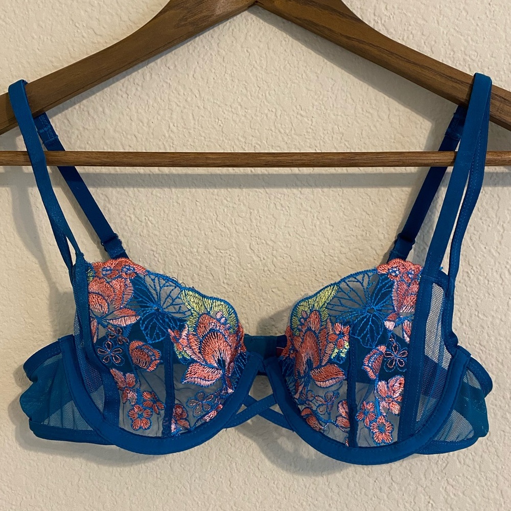 Adore Me Blue Floral Embroidered Underwire Sheer Bra Size 34A